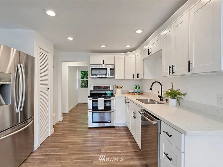 1014 SW 126th St — Photo 11