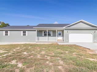 24660 Red Bird Ln, Waynesville, MO 65583