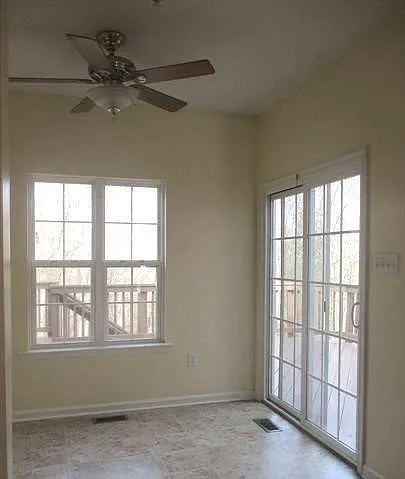 1627 Trestle St — Photo 10
