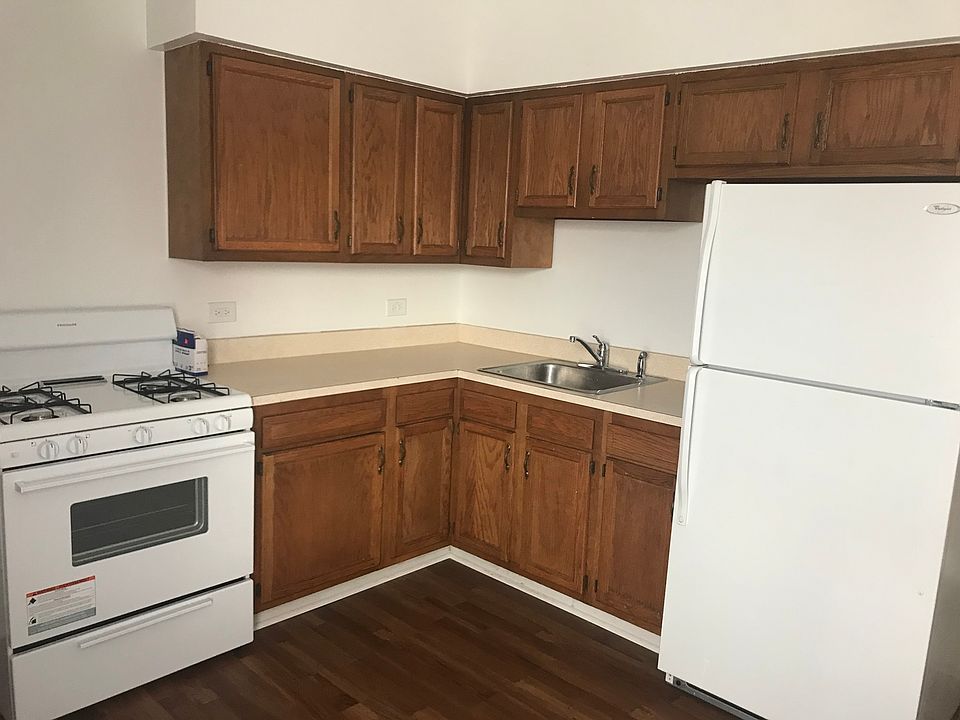 1st image of 610 S Oakley Blvd #2
