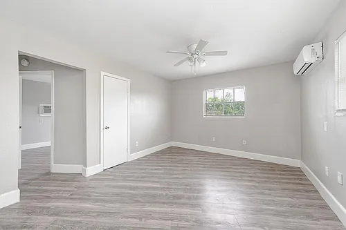 1711 Fourcade St #5 Photo 1