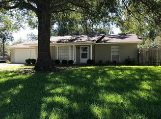 1402 Sleepy Hollow Dr, Lufkin, TX 75904