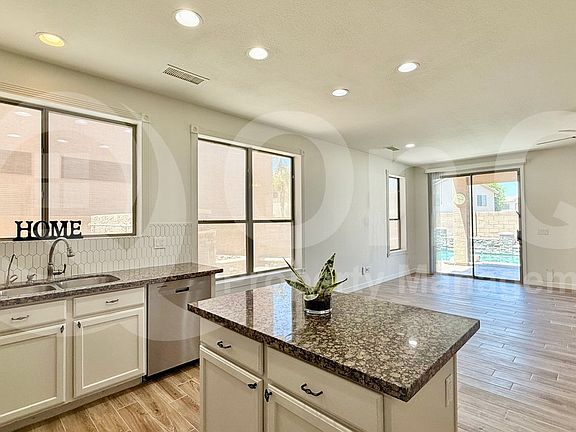 4th image of 25828 N 67th Dr