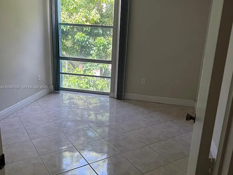 17570 Atlantic Blvd #407 — Photo 8