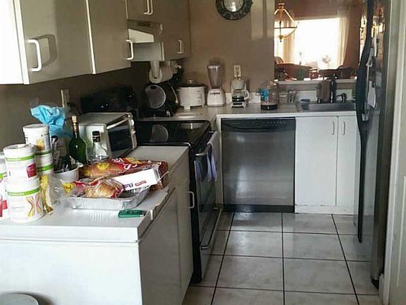 4th image of 1191 NW 124th Ave