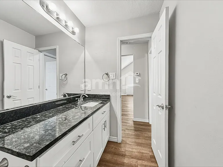 2423 Lofty Falls Ct — Photo 14