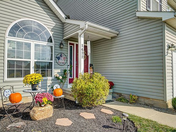 3rd image of 1422 Willow View Dr