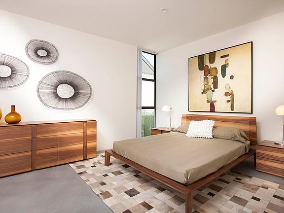 5th image of 3057 Broadway #1