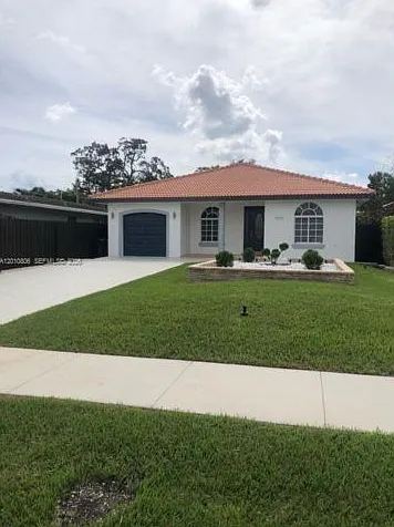 3 bed, 2.5 bath, 1905 sqft, $4,100 — Photo 2