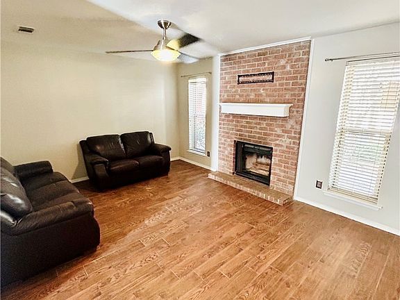 2nd image of 1904 Dartmouth St APT N2