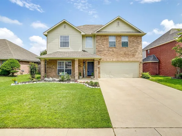 807 Huebner Way, Burleson, TX 76028