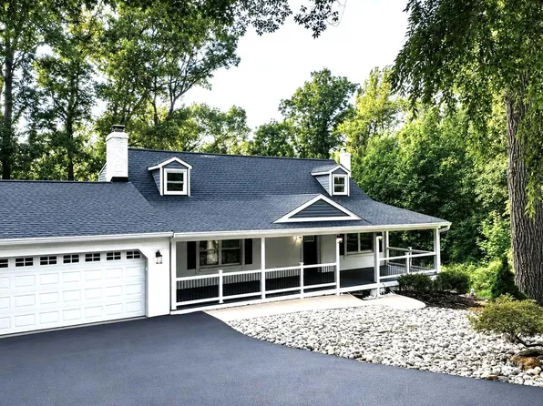 201 Singletree Ct, Westminster, MD 21157