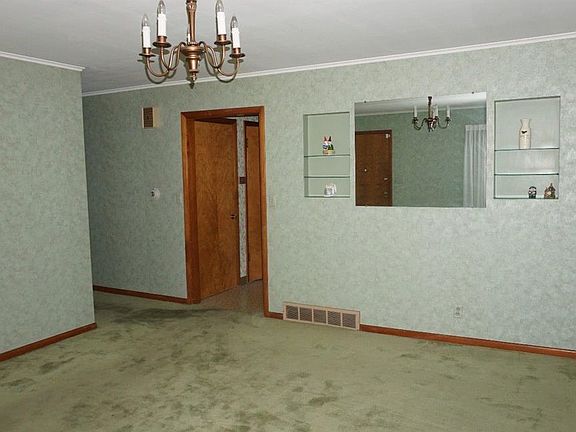 3rd image of 126 Lakeland Dr
