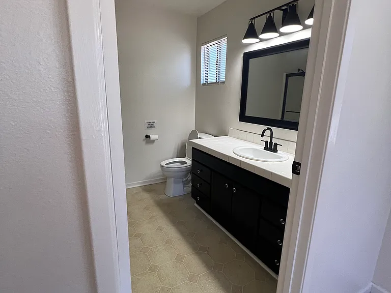10125 Atascadero Ave #B — Photo 36