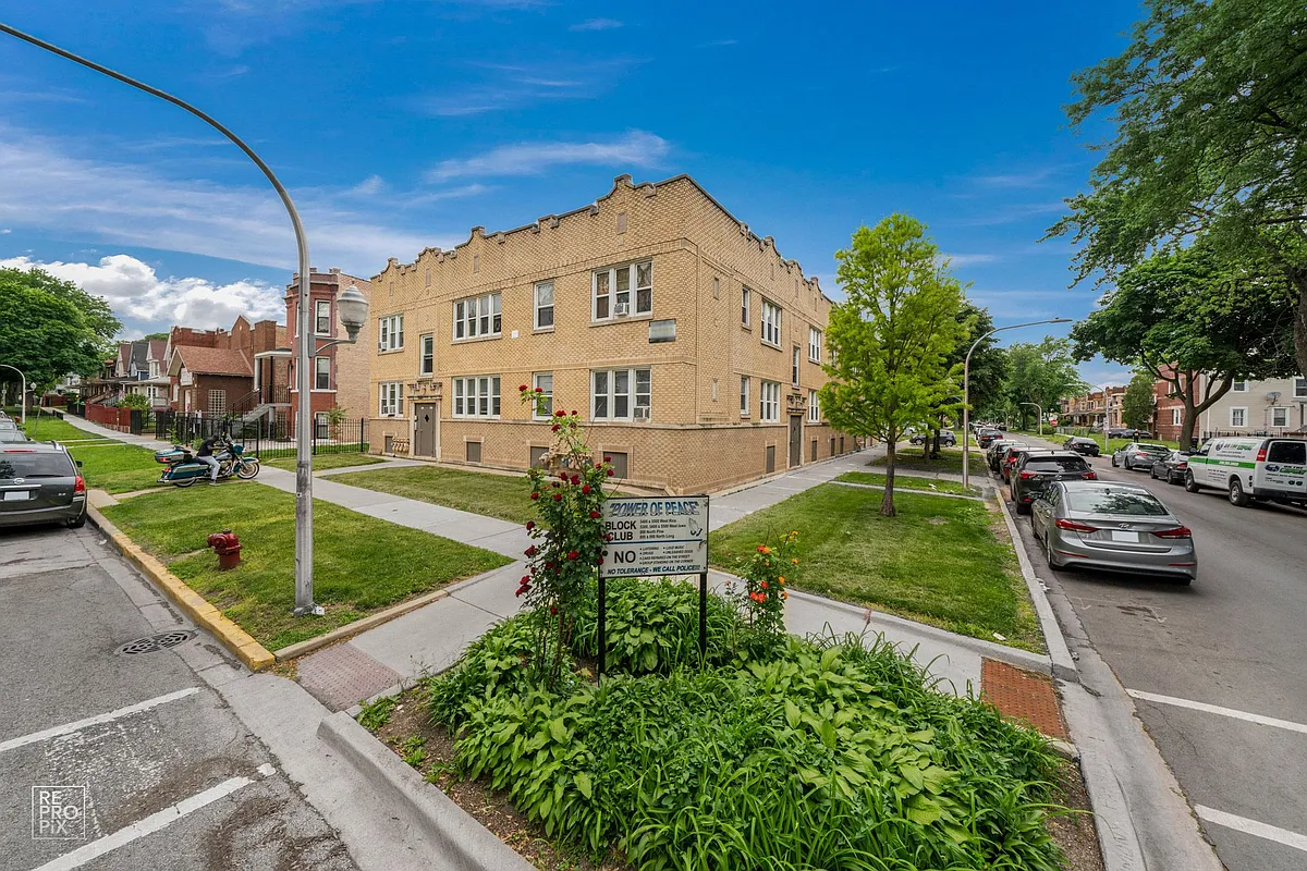 Building Photo - 5402 W Rice St