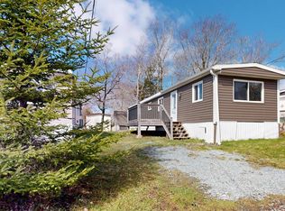 16 Dopey Ln, Halifax, NS B3E 1C3