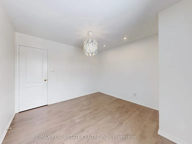 3941 Stardust Dr — Photo 36