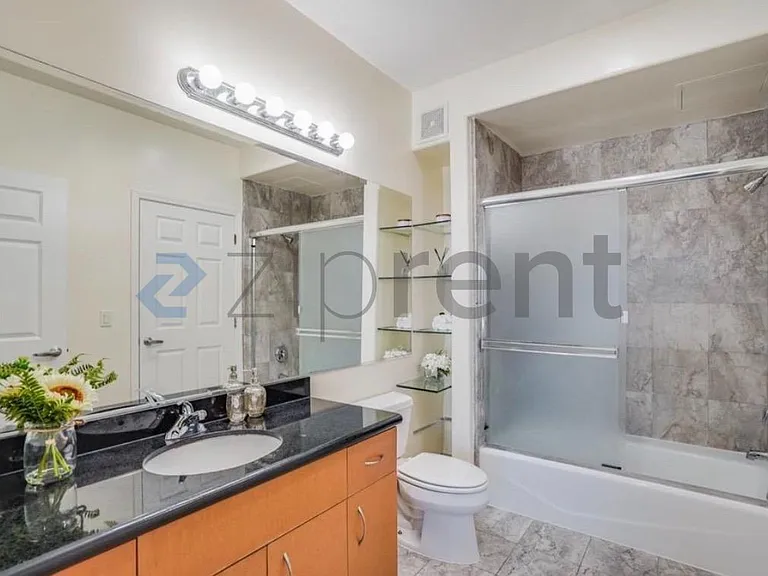 851 Van Ness Ave #306 — Photo 17