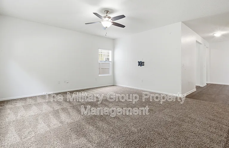 7814 Meadow Walk Ln — Photo 17