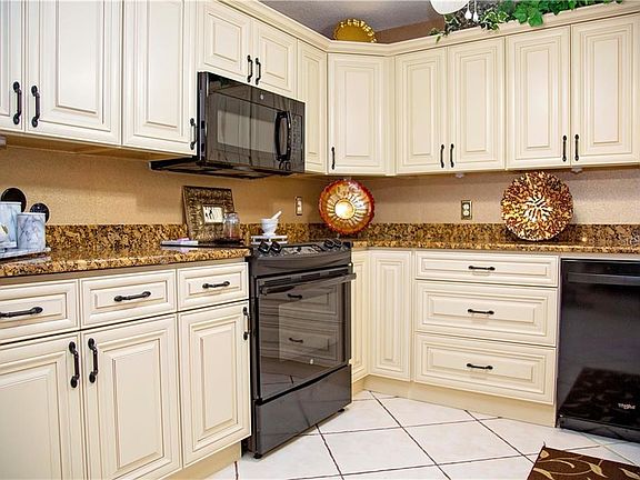 5th image of 1731 W Del Webb Blvd