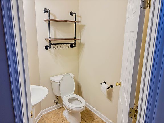 1/2 bath