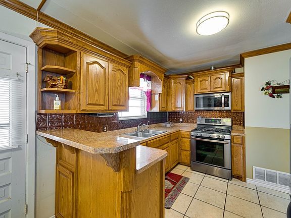 3rd image of 1105 E 56th St