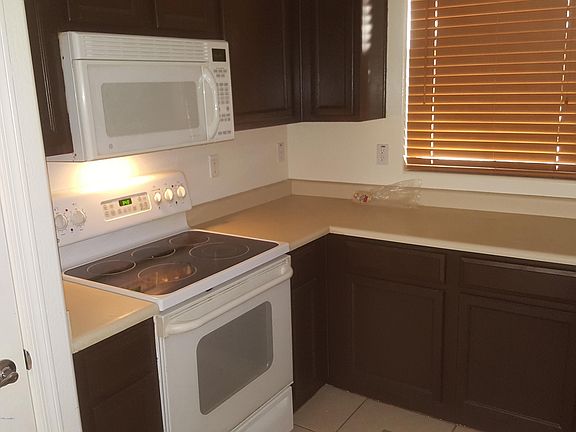 3rd image of 45023 W Balboa Dr
