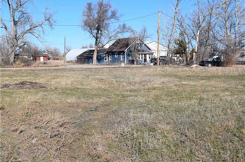 1st image of 409 N Crook Ave