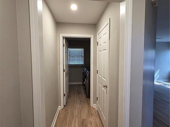 4th image of 3860 Brookview Point