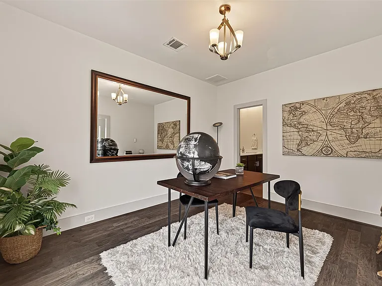 1604 Ovid St #B — Photo 10