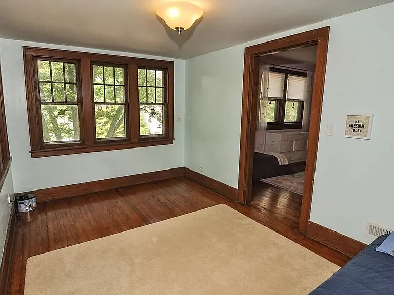 1005 Pontiac Ave — Photo 8