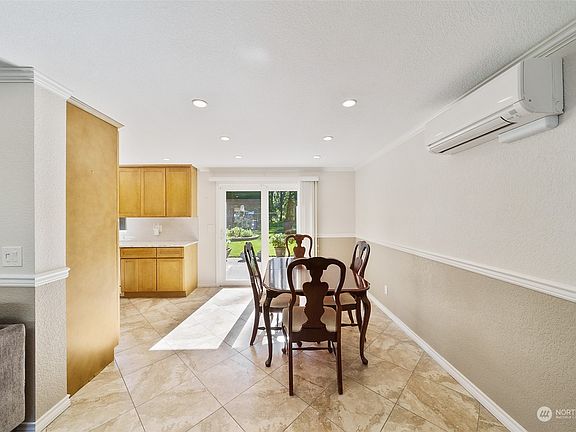5th image of 15515 22nd Avenue E