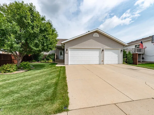 3000 Plainview Dr SE, Mandan, ND 58554