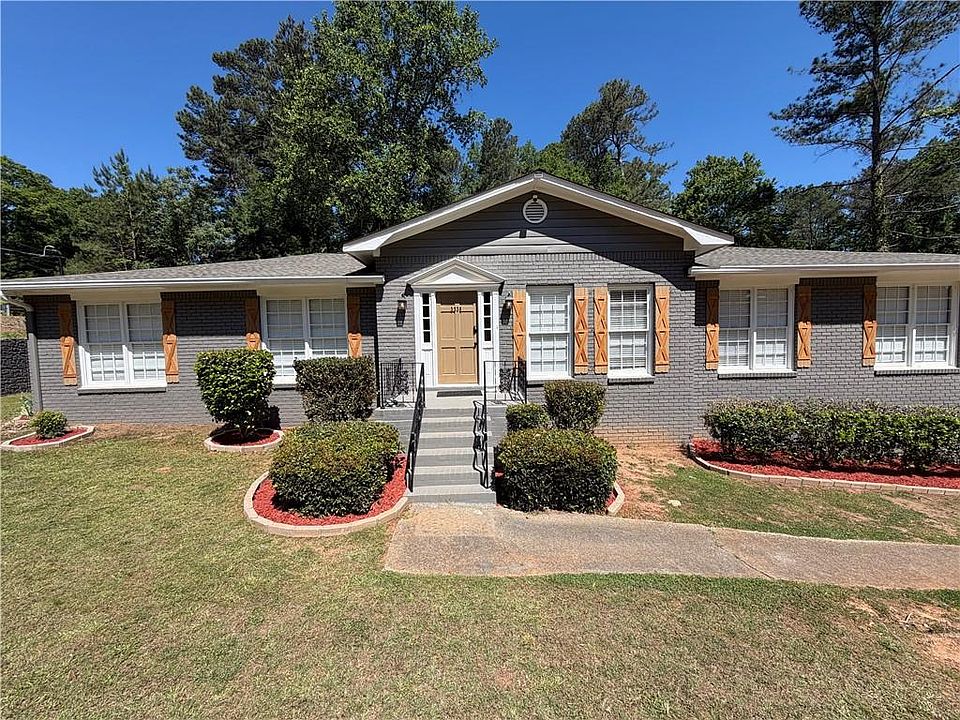 1st image of 3336 Camelot Dr