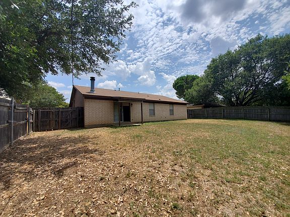 2nd image of 5906 Willow Valley Dr
