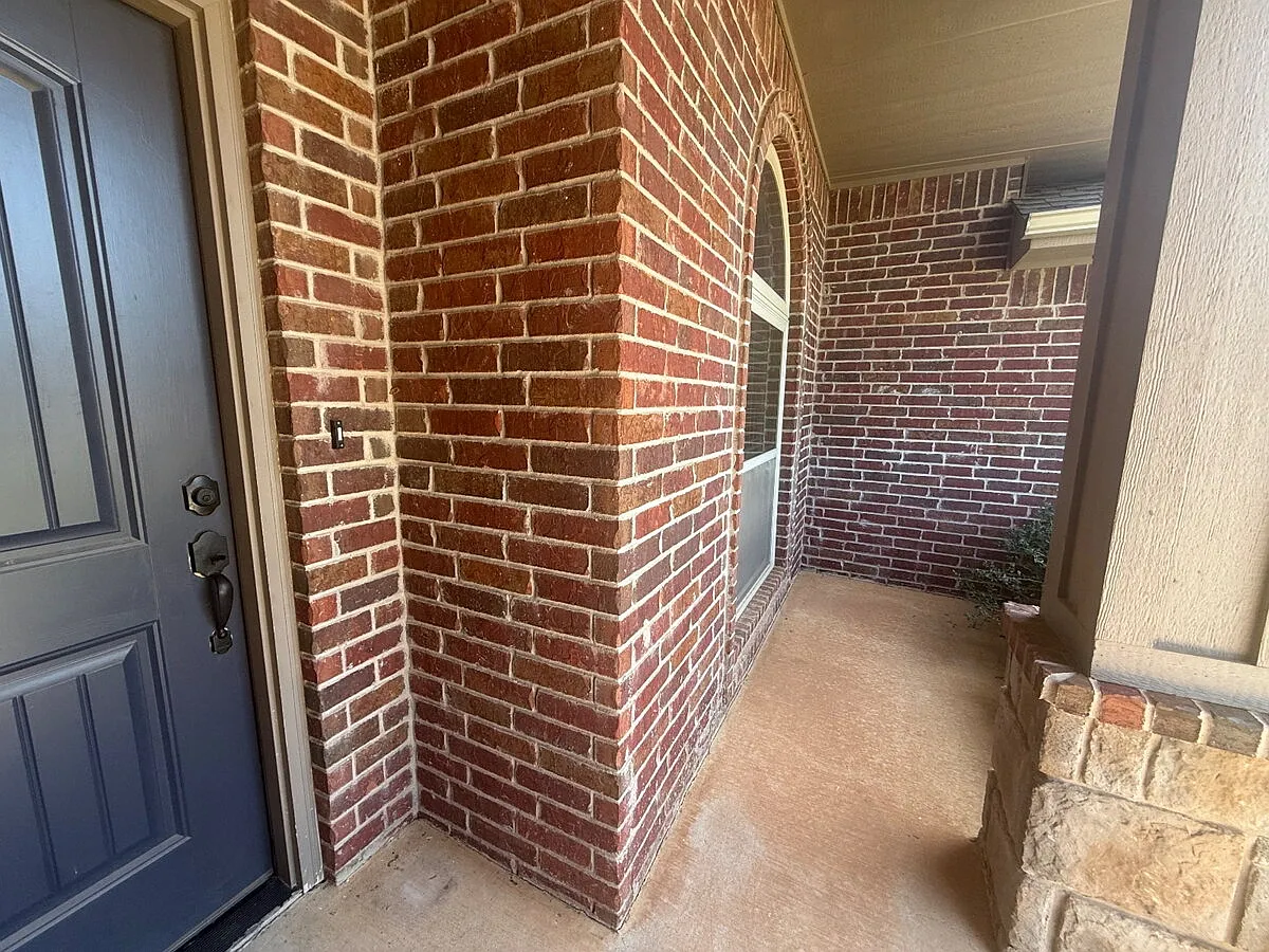 3 bed, 2.0 bath, 1701 sqft, $1,800 — Photo 4