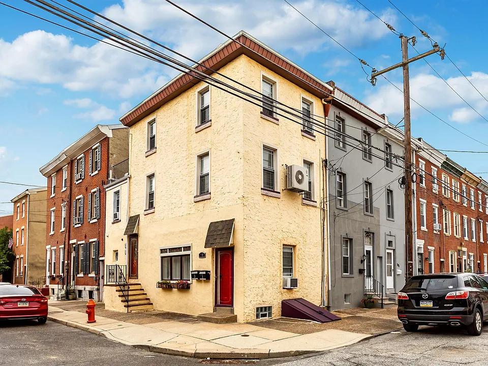 1101 E Palmer St