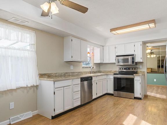 3rd image of 2171 Teakwood Dr