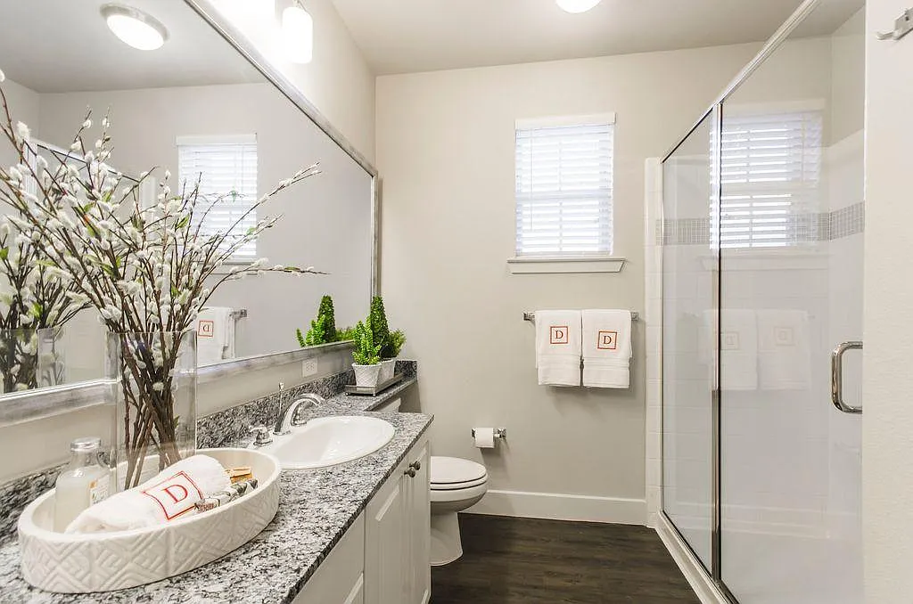 Touchstone Modern Apartment Homes — Photo 2