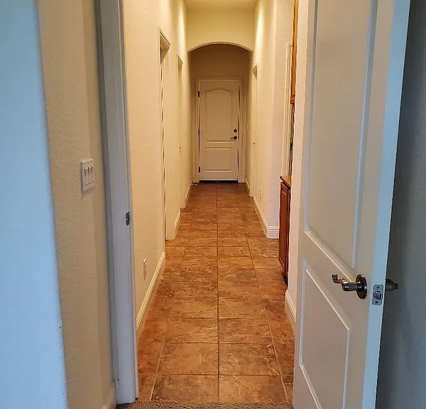 1004 Hildebrand Cir — Photo 5