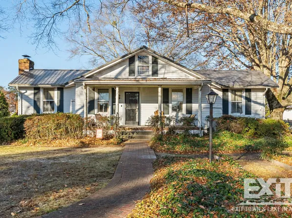 1990 Goodes Ferry Rd, South Hill, VA 23970