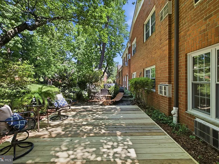 3712 Valley Dr — Photo 31