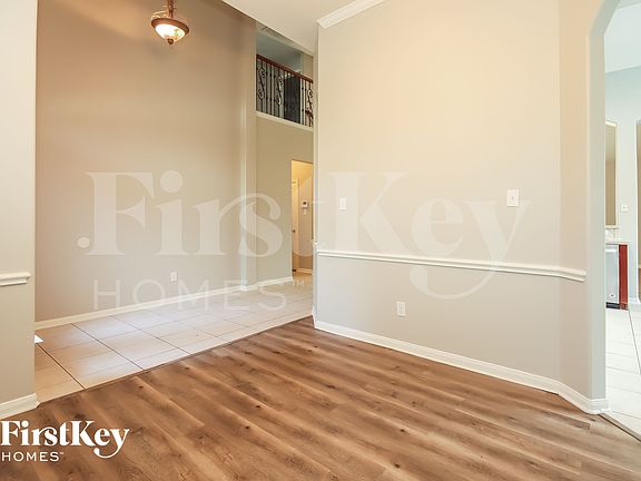 3rd image of 12323 Crescent Mountain Ln