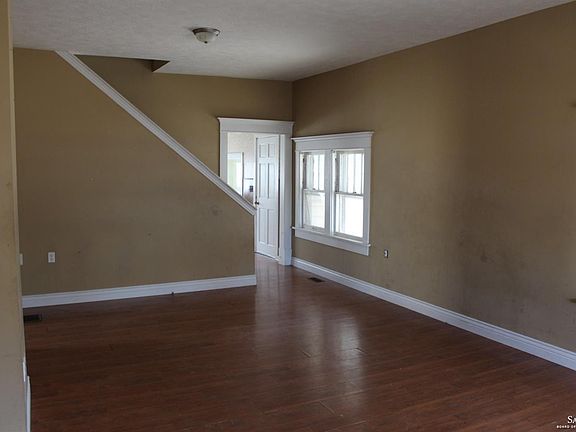 3rd image of 316 N Phillips Ave