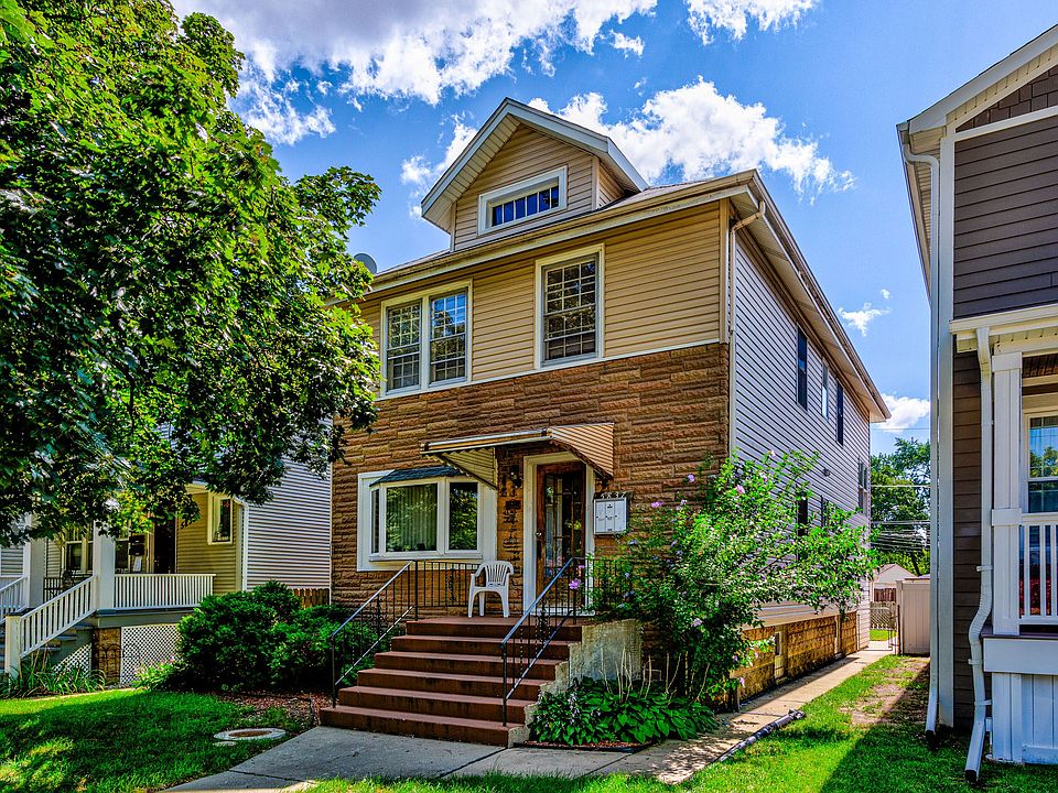 1st image of 5837 W Peterson Ave #1