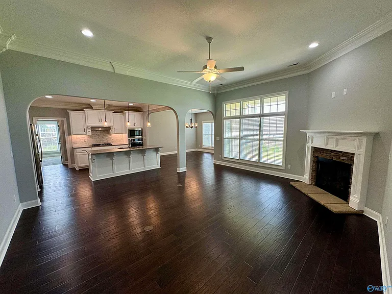 6342 Central Park Ln — Photo 9