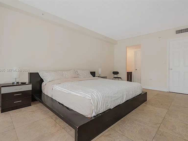 1500 Bay Rd #116S — Photo 24