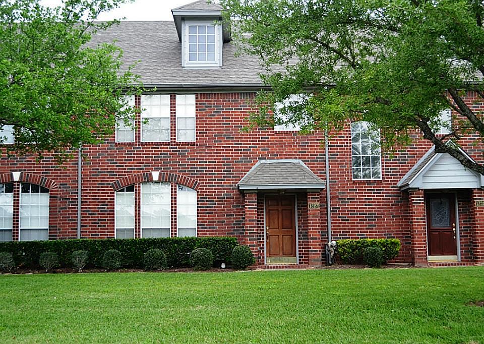 1st image of 1227 El Camino Village Dr