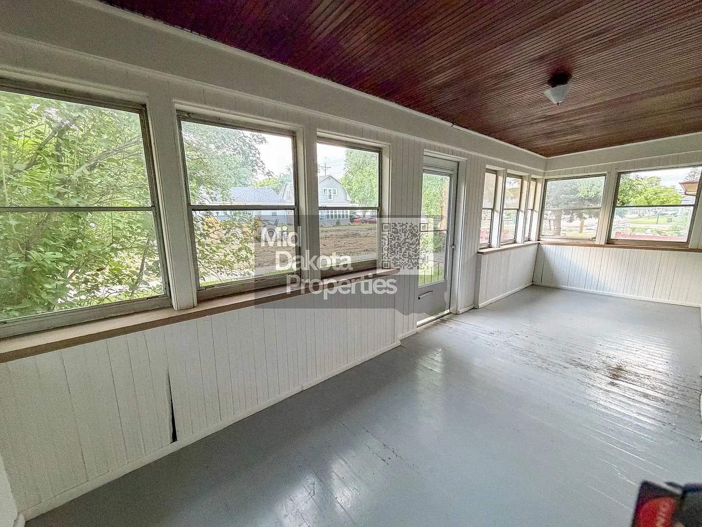 933 E 5th-3 Bedroom House — Photo 3