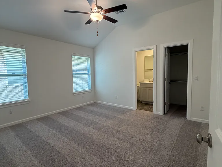 2928 NW 196th Pl — Photo 14